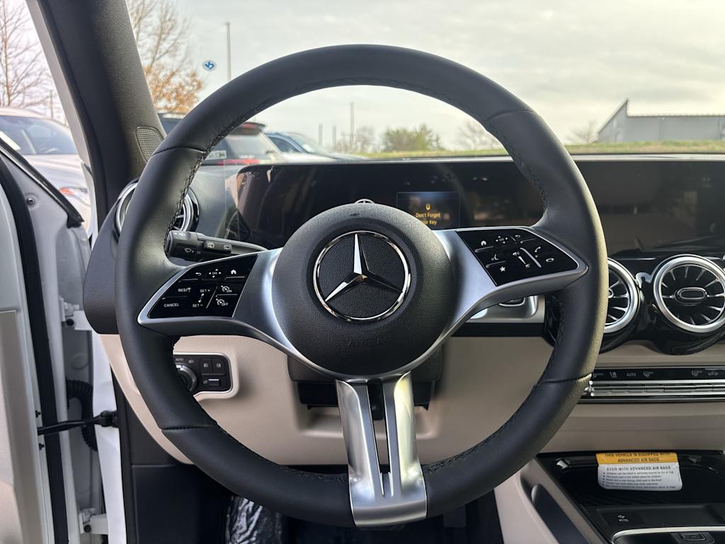 Thumbnail: 2026 Mercedes-Benz GLB - 10