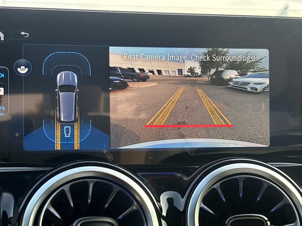 Thumbnail: 2026 Mercedes-Benz GLB - 14