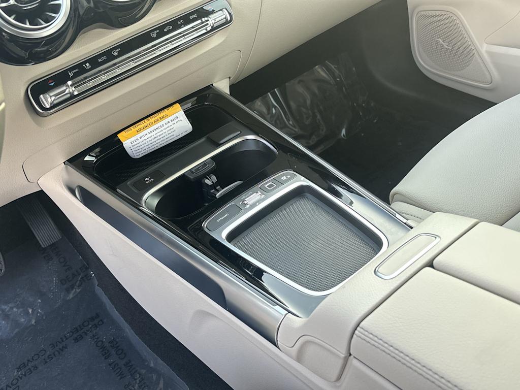 Thumbnail: 2026 Mercedes-Benz GLB - 15