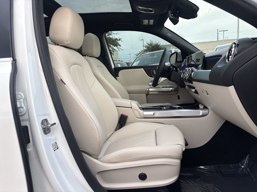 Thumbnail: 2026 Mercedes-Benz GLB - 25