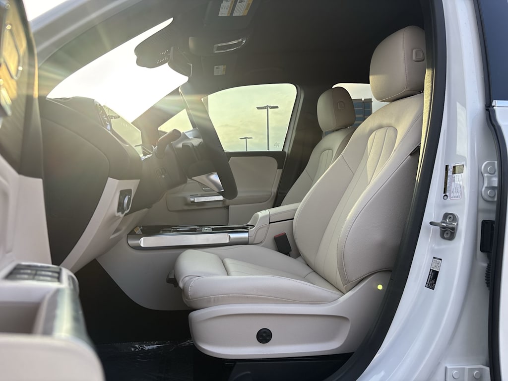 Thumbnail: 2026 Mercedes-Benz GLB - 11