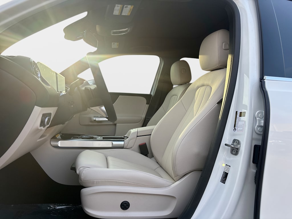 Thumbnail: 2026 Mercedes-Benz GLB - 12