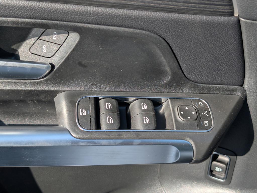 Thumbnail: 2026 Mercedes-Benz GLB - 17