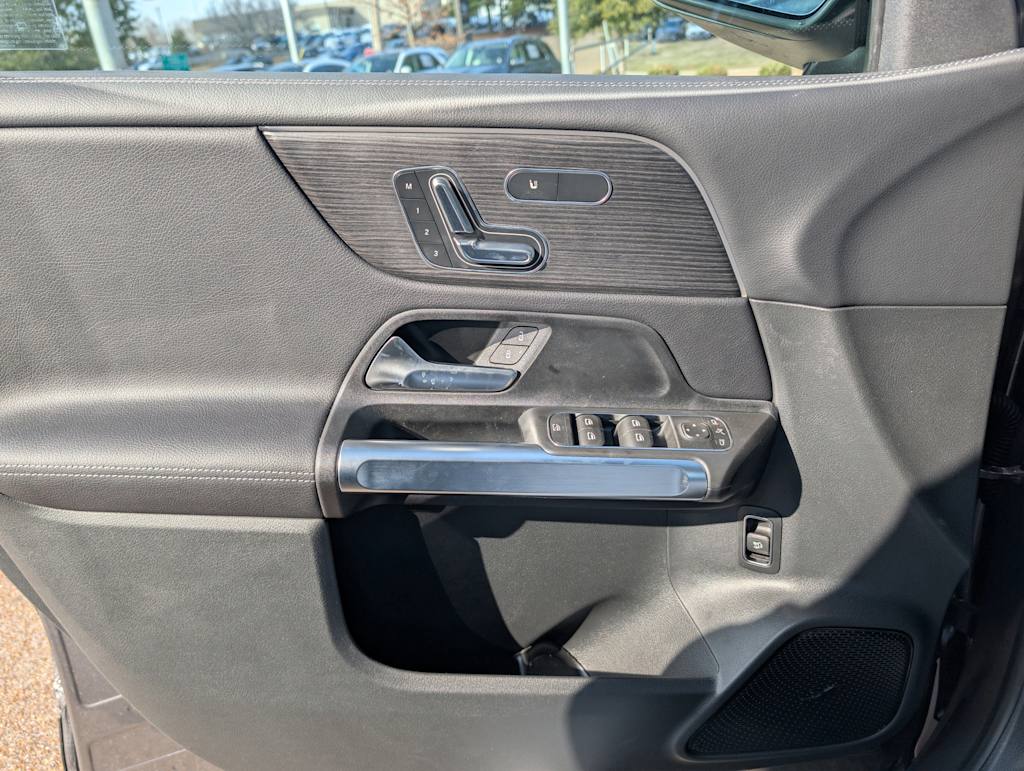 Thumbnail: 2026 Mercedes-Benz GLB - 16