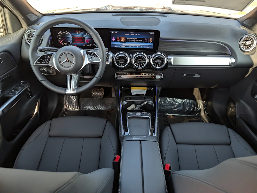 Thumbnail: 2026 Mercedes-Benz GLB - 2