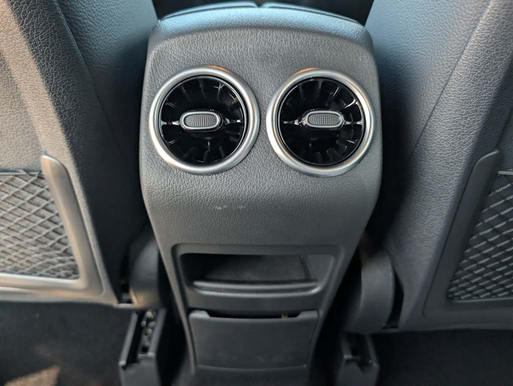 Thumbnail: 2026 Mercedes-Benz GLB - 21