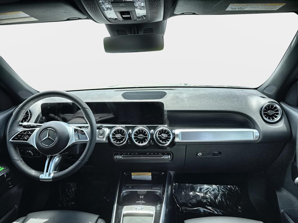 Thumbnail: 2026 Mercedes-Benz GLB - 2