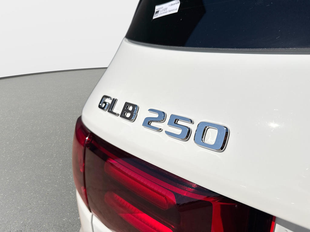 Thumbnail: 2026 Mercedes-Benz GLB - 6