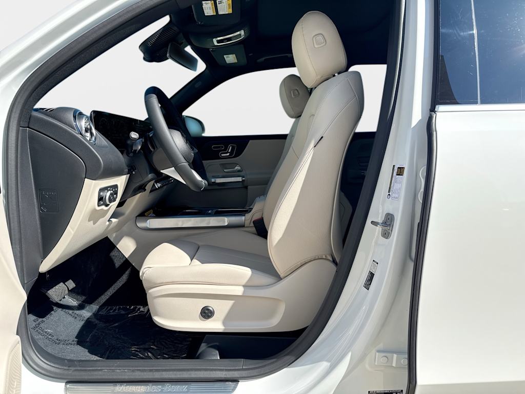 Thumbnail: 2026 Mercedes-Benz GLB - 10