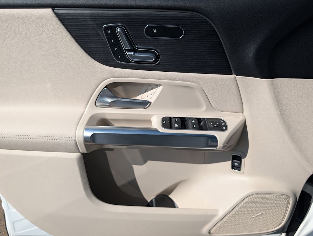Thumbnail: 2026 Mercedes-Benz GLB - 16