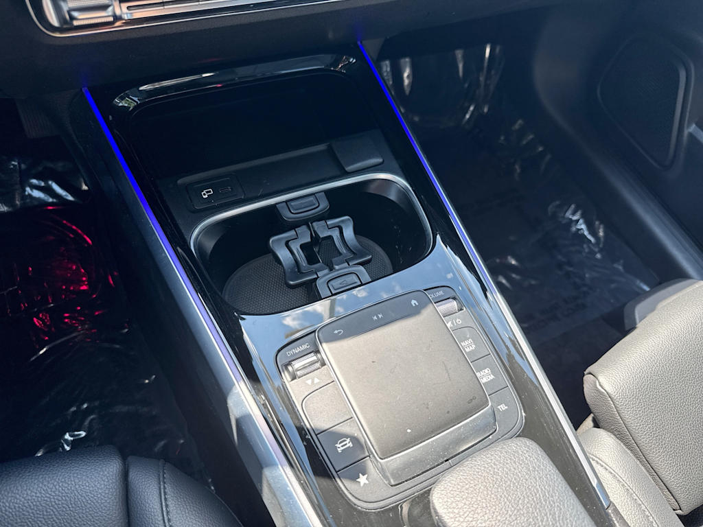 Thumbnail: 2021 Mercedes-Benz GLB - 15