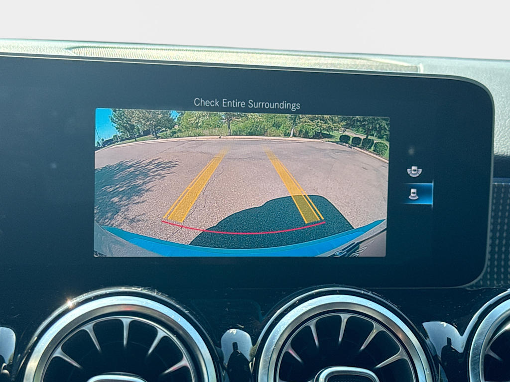 Thumbnail: 2021 Mercedes-Benz GLB - 14
