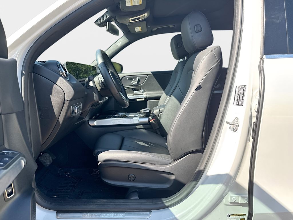 Thumbnail: 2021 Mercedes-Benz GLB - 11