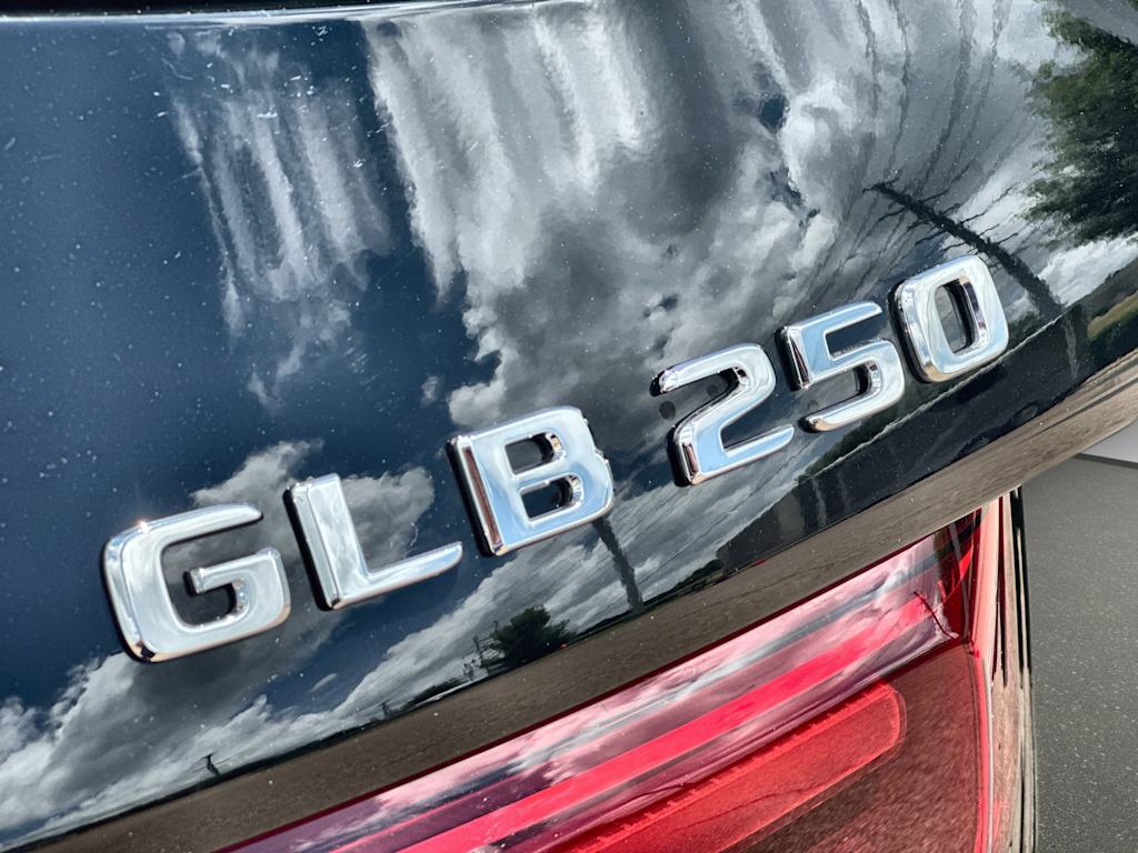 Thumbnail: 2026 Mercedes-Benz GLB - 7