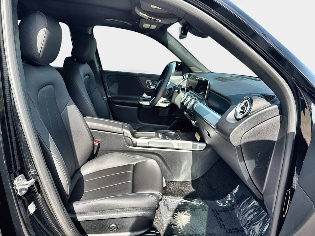 Thumbnail: 2026 Mercedes-Benz GLB - 22