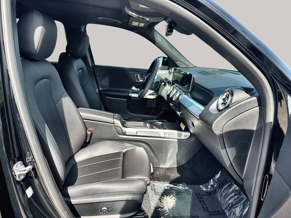 Thumbnail: 2026 Mercedes-Benz GLB - 22