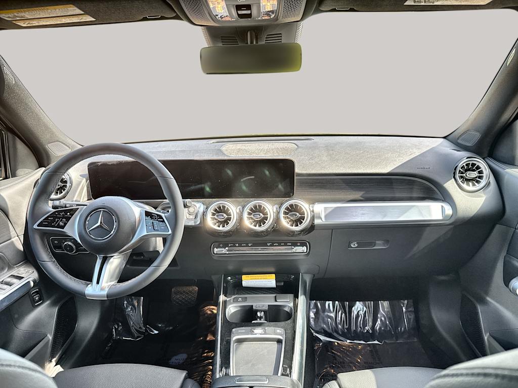 Thumbnail: 2026 Mercedes-Benz GLB - 2