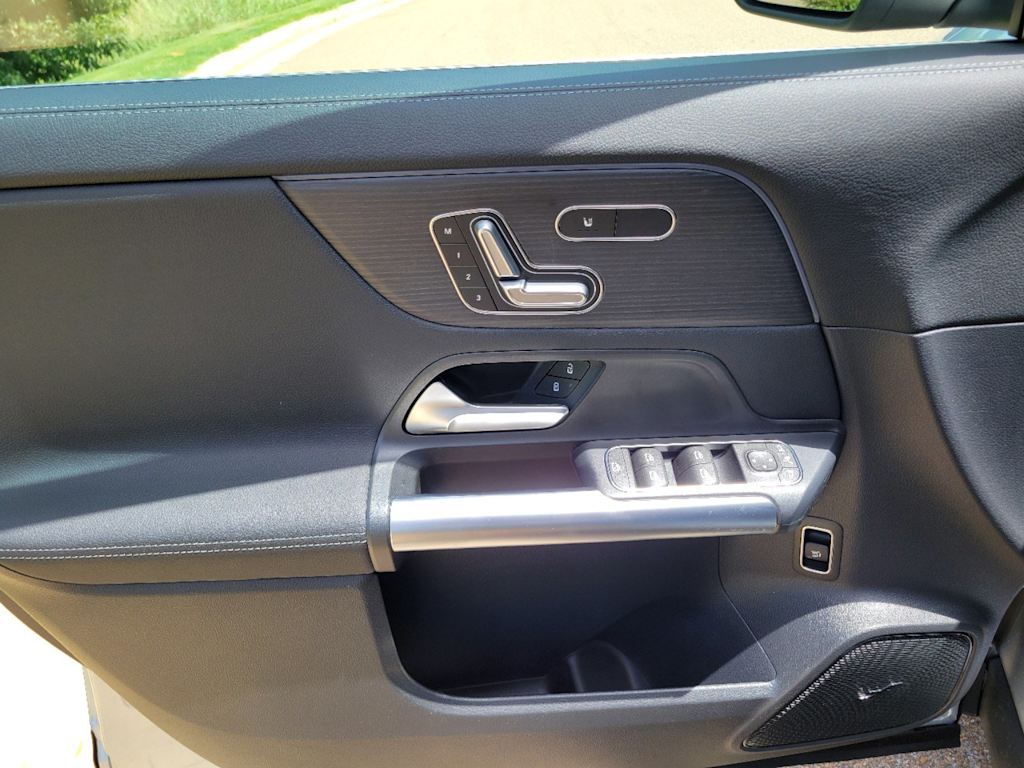 Thumbnail: 2025 Mercedes-Benz GLA - 20