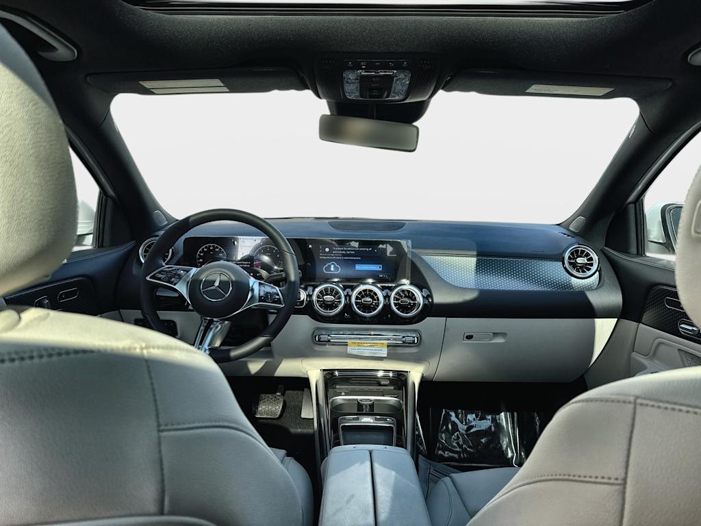 Thumbnail: 2026 Mercedes-Benz GLA - 2