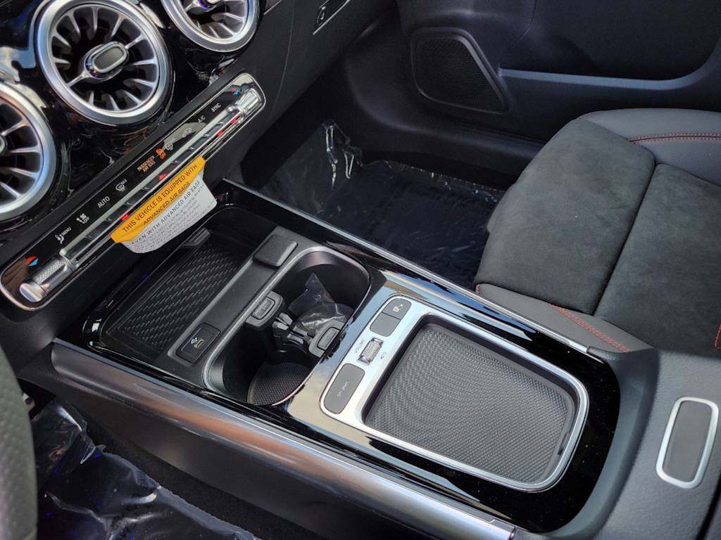 Thumbnail: 2025 Mercedes-Benz GLA - 13