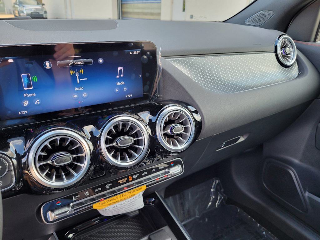 Thumbnail: 2025 Mercedes-Benz GLA - 10