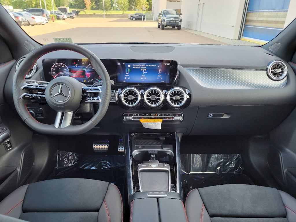 Thumbnail: 2025 Mercedes-Benz GLA - 2