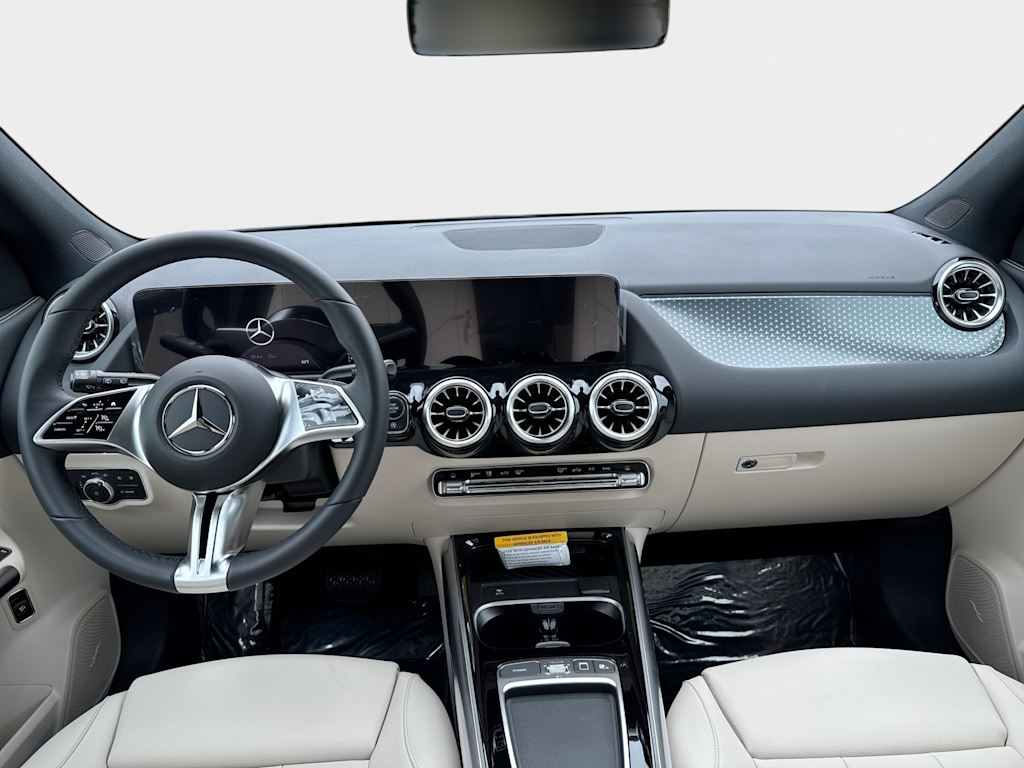 Thumbnail: 2026 Mercedes-Benz GLA - 2