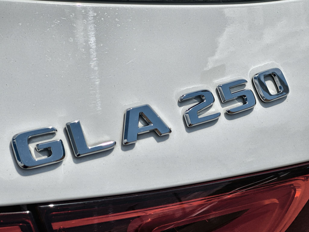 Thumbnail: 2023 Mercedes-Benz GLA - 7