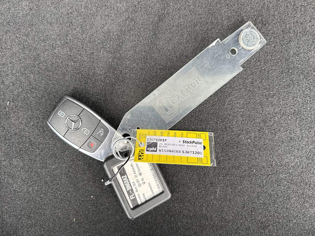 Thumbnail: 2025 Mercedes-Benz GLA - 18