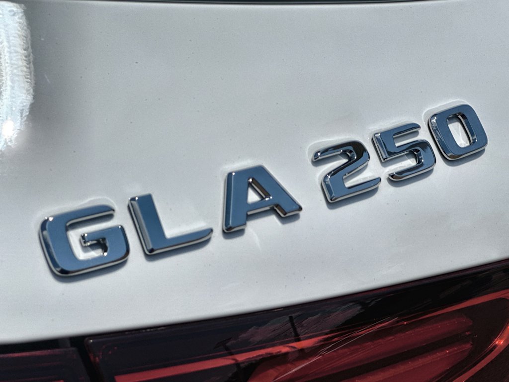 Thumbnail: 2026 Mercedes-Benz GLA - 7