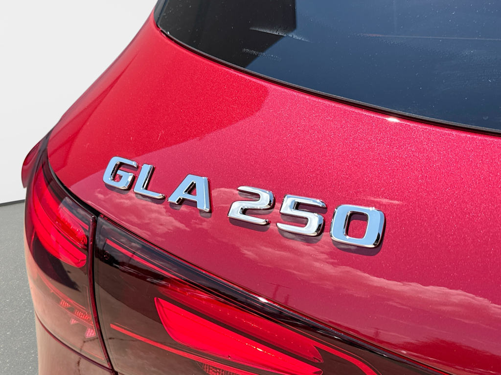 Thumbnail: 2026 Mercedes-Benz GLA - 7