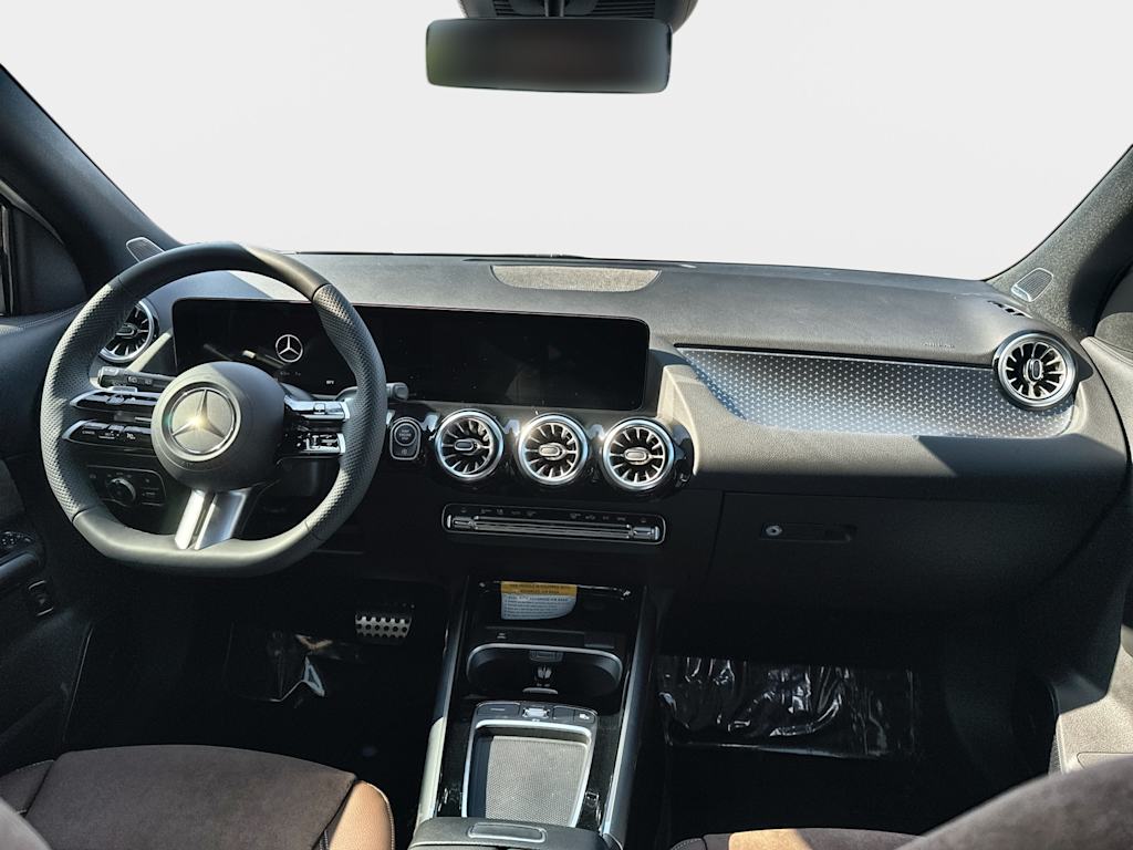 Thumbnail: 2026 Mercedes-Benz GLA - 2