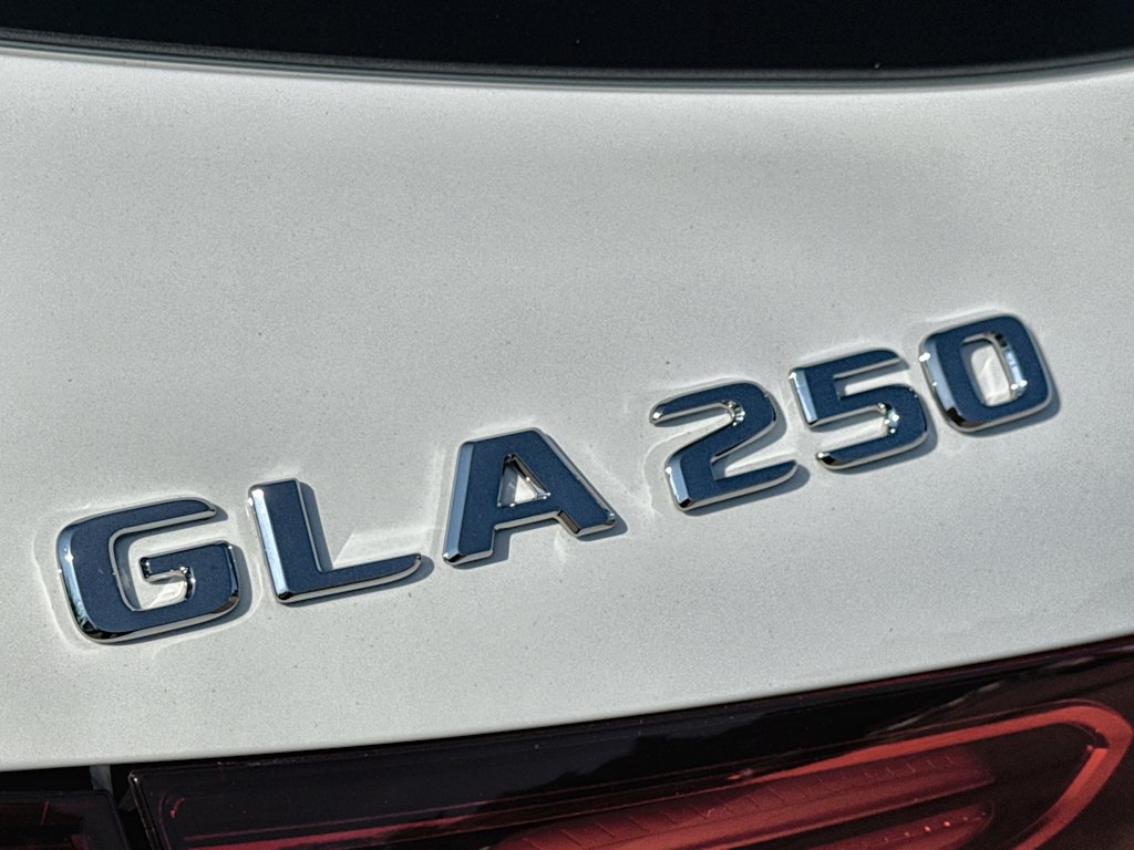 Thumbnail: 2026 Mercedes-Benz GLA - 7