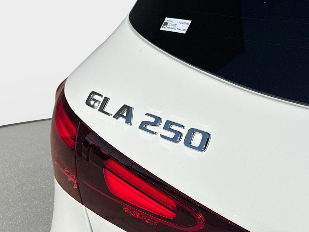 Thumbnail: 2026 Mercedes-Benz GLA - 7