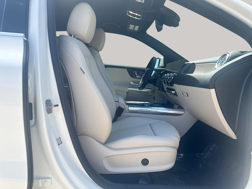 Thumbnail: 2026 Mercedes-Benz GLA - 23