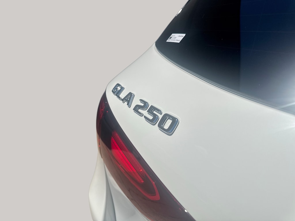 Thumbnail: 2026 Mercedes-Benz GLA - 7