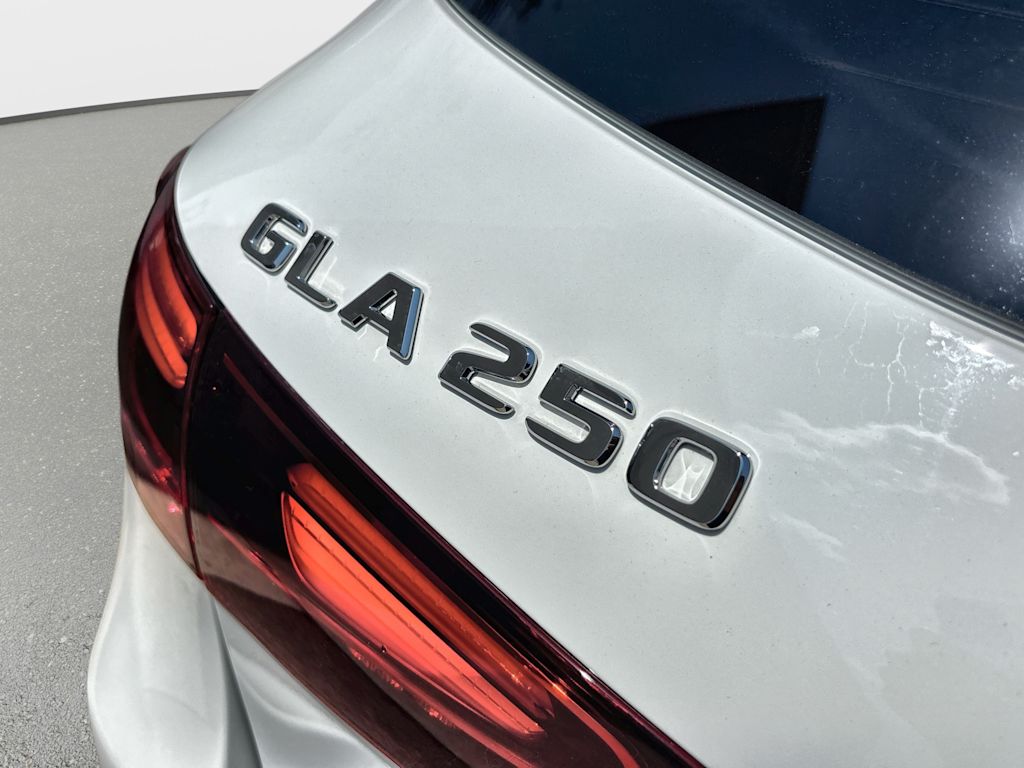 Thumbnail: 2026 Mercedes-Benz GLA - 7