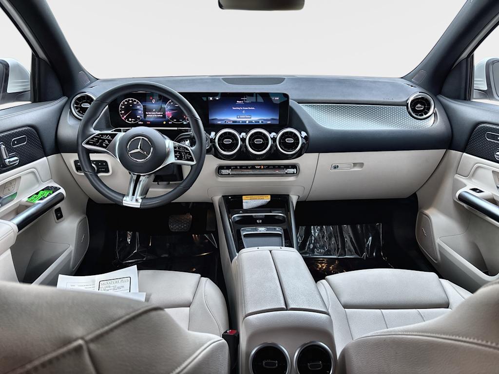 Thumbnail: 2026 Mercedes-Benz GLA - 2