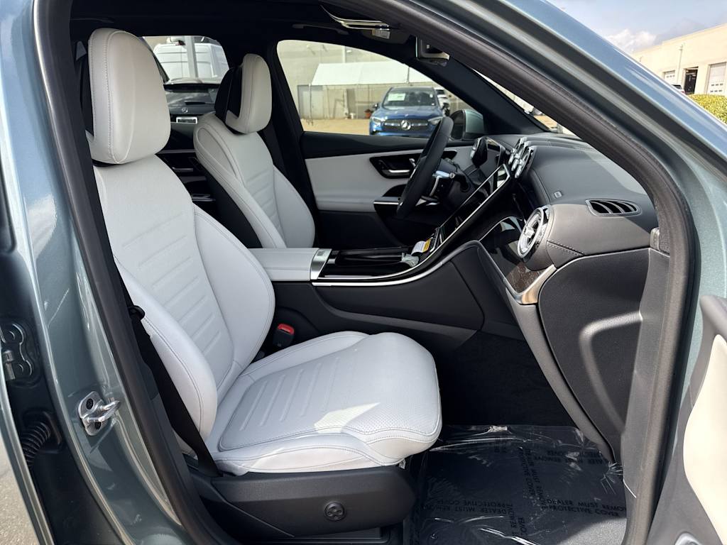 Thumbnail: 2026 Mercedes-Benz GLC - 27