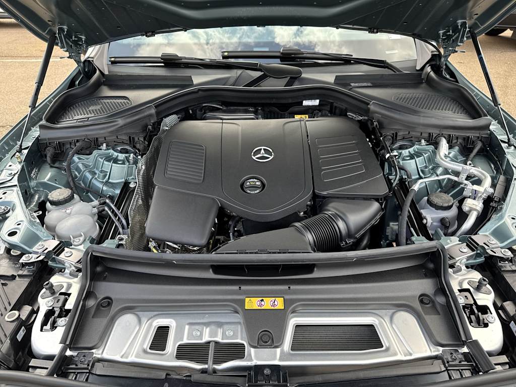 Thumbnail: 2026 Mercedes-Benz GLC - 9