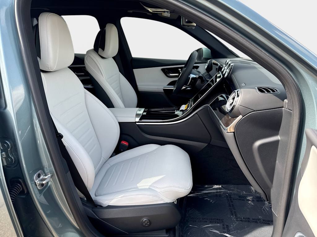 Thumbnail: 2026 Mercedes-Benz GLC - 27