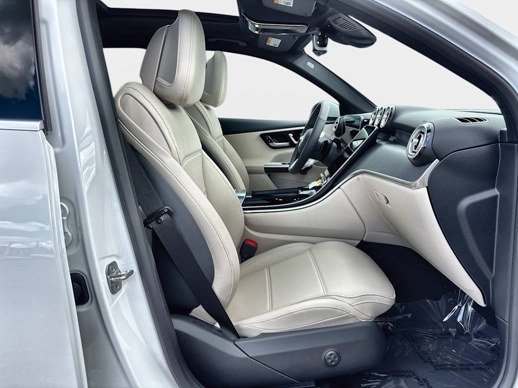Thumbnail: 2026 Mercedes-Benz GLC - 20