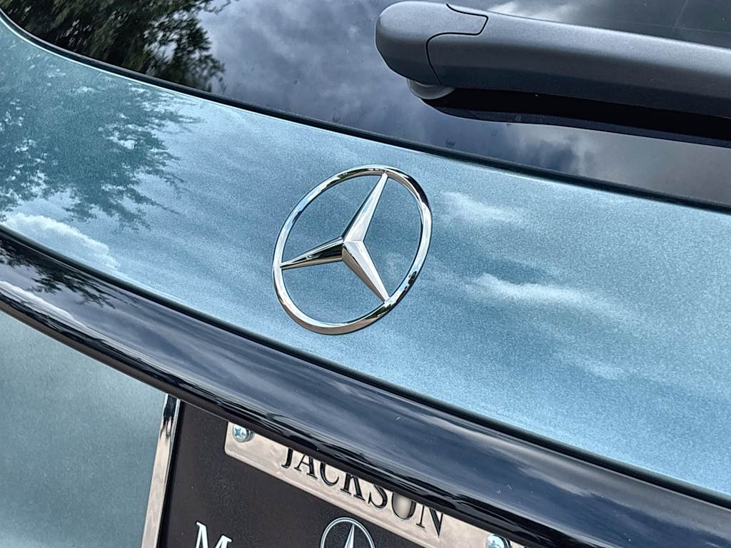 Thumbnail: 2026 Mercedes-Benz GLC - 23