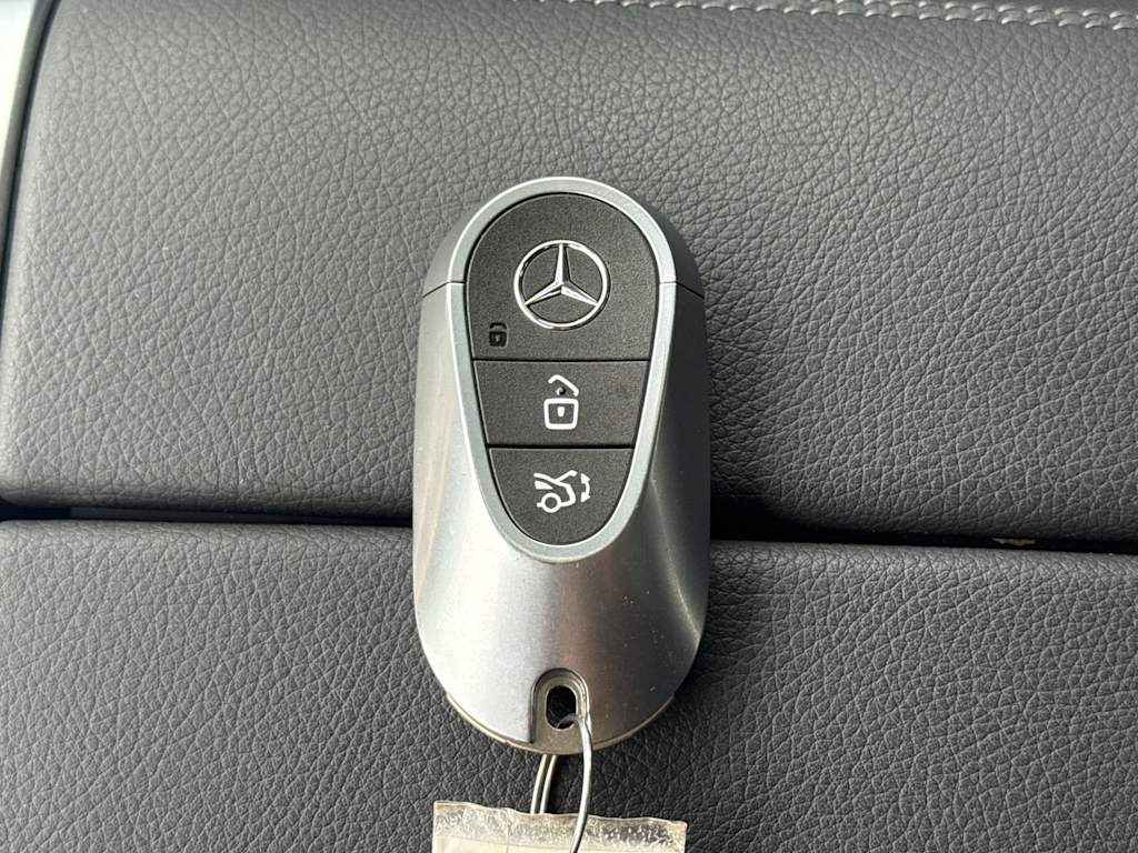 Thumbnail: 2026 Mercedes-Benz GLC - 18