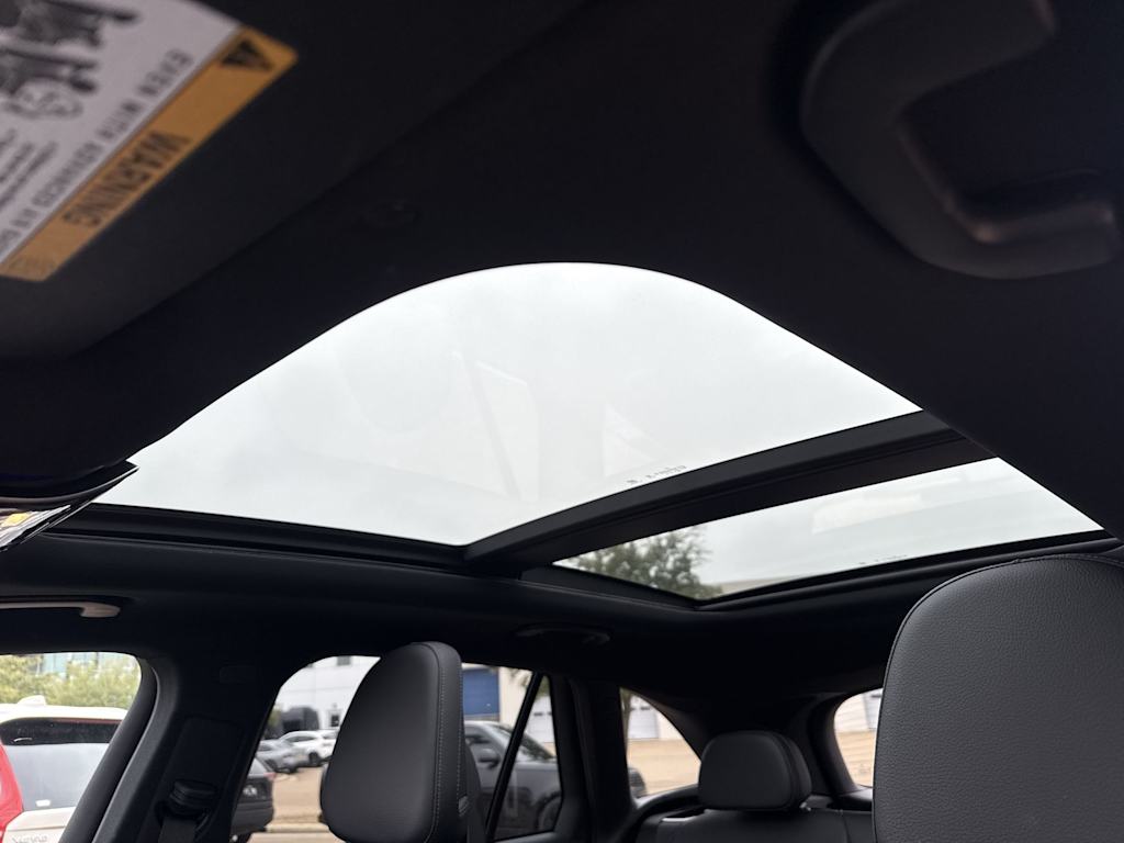 Thumbnail: 2026 Mercedes-Benz GLC - 24