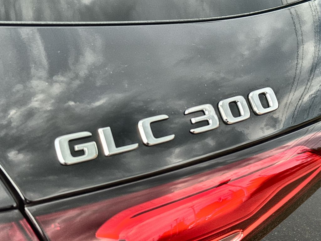 Thumbnail: 2026 Mercedes-Benz GLC - 7