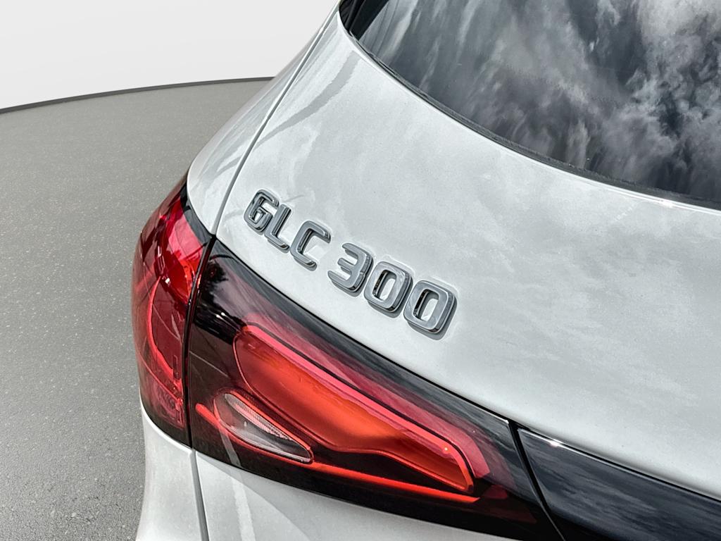 Thumbnail: 2026 Mercedes-Benz GLC - 7