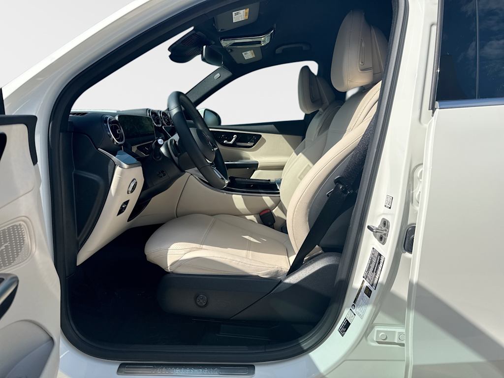 Thumbnail: 2026 Mercedes-Benz GLC - 11