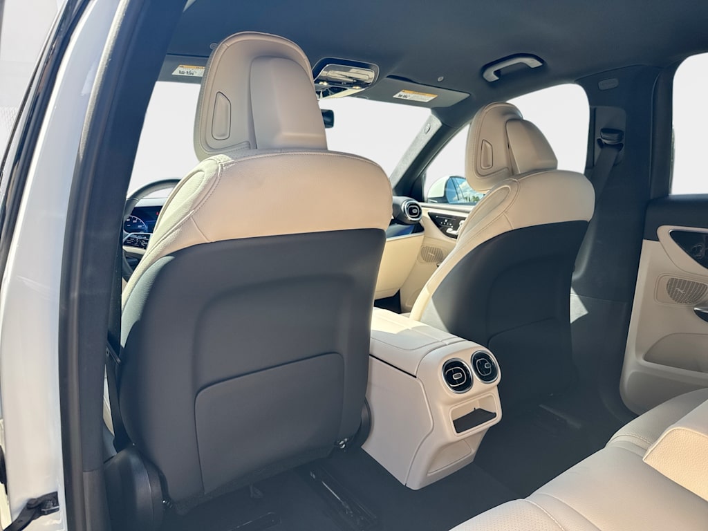 Thumbnail: 2026 Mercedes-Benz GLC - 23