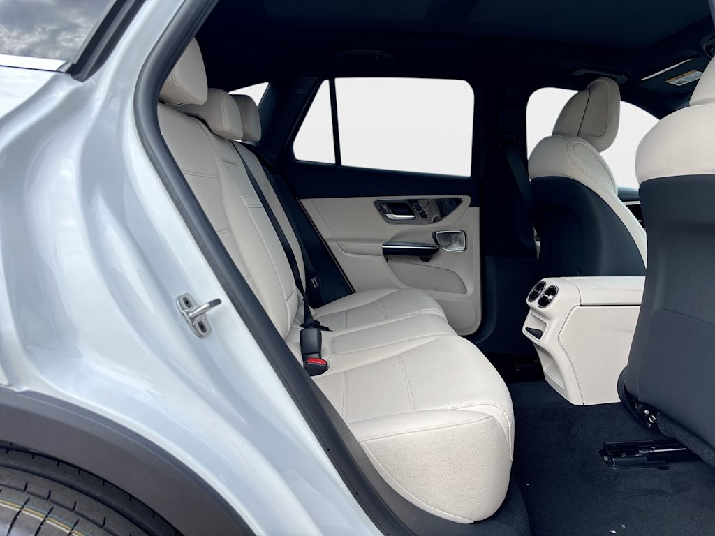 Thumbnail: 2026 Mercedes-Benz GLC - 26